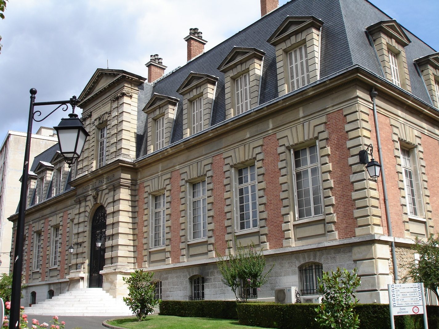Institut%20Pasteur%201.jpg